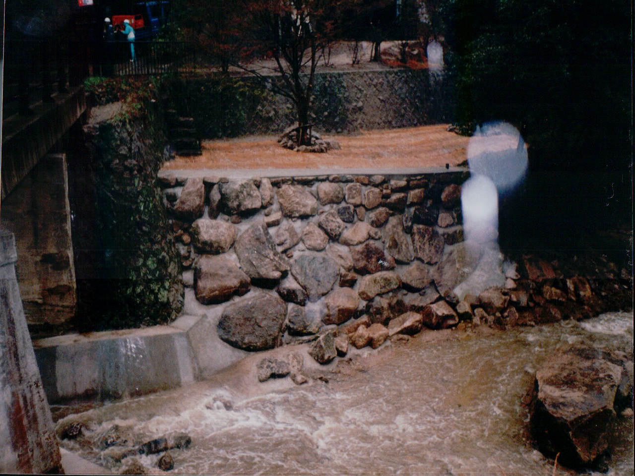 河川災害復旧石積